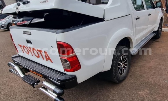 Acheter Occasion Voiture Toyota Pickup Blanc à Yaoundé, Central Cameroon Acheter Occasion Voiture Toyota Pickup Blanc à Yaoundé, Central Cameroon