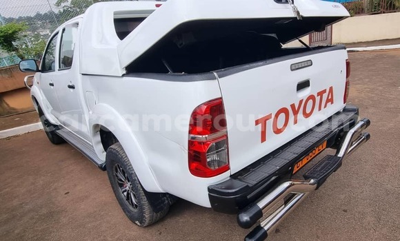 Acheter Occasion Voiture Toyota Pickup Blanc à Yaoundé, Central Cameroon Acheter Occasion Voiture Toyota Pickup Blanc à Yaoundé, Central Cameroon