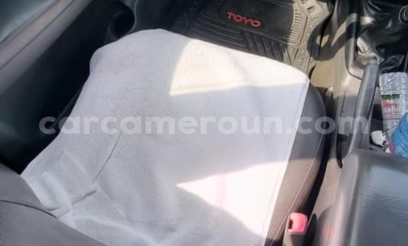 Acheter Occasion Voiture Toyota Pickup Blanc à Yaoundé, Central Cameroon Acheter Occasion Voiture Toyota Pickup Blanc à Yaoundé, Central Cameroon