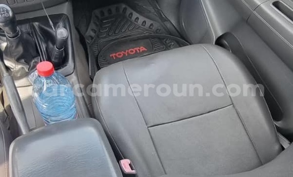 Acheter Occasion Voiture Toyota Pickup Blanc à Yaoundé, Central Cameroon Acheter Occasion Voiture Toyota Pickup Blanc à Yaoundé, Central Cameroon