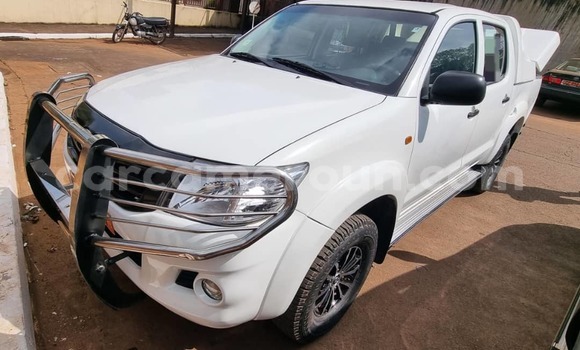 Acheter Occasion Voiture Toyota Pickup Blanc à Yaoundé, Central Cameroon Acheter Occasion Voiture Toyota Pickup Blanc à Yaoundé, Central Cameroon