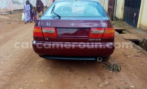 Sayi Na hannu Toyota Carina E Red Mota in Garoua a North Kamaru Sayi Na hannu Toyota Carina E Red Mota in Garoua a North Kamaru