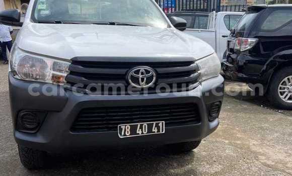 Acheter Occasion Voiture Toyota Hilux Blanc à Yaoundé, Central Cameroon Acheter Occasion Voiture Toyota Hilux Blanc à Yaoundé, Central Cameroon