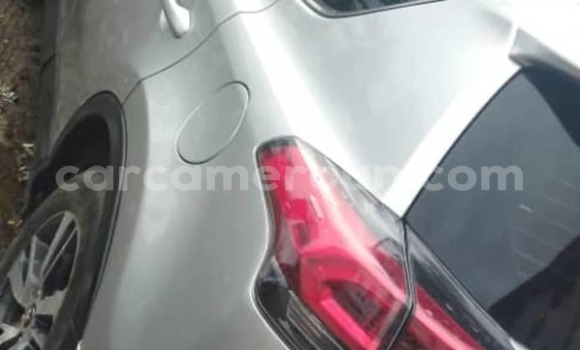 Acheter Occasion Voiture Toyota RAV4 Gris à Douala, Littoral Cameroon Acheter Occasion Voiture Toyota RAV4 Gris à Douala, Littoral Cameroon