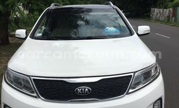 Sayi Na hannu Kia Sorento White Mota in Yaounde a Babban Kamaru