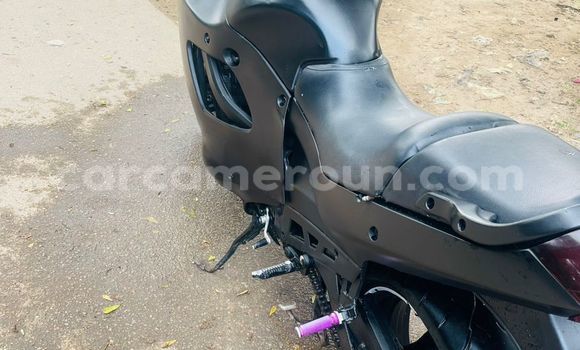 Acheter Neuf Voiture Dodge Charger Gris à Bamenda, Northwest Cameroon Acheter Neuf Voiture Dodge Charger Gris à Bamenda, Northwest Cameroon