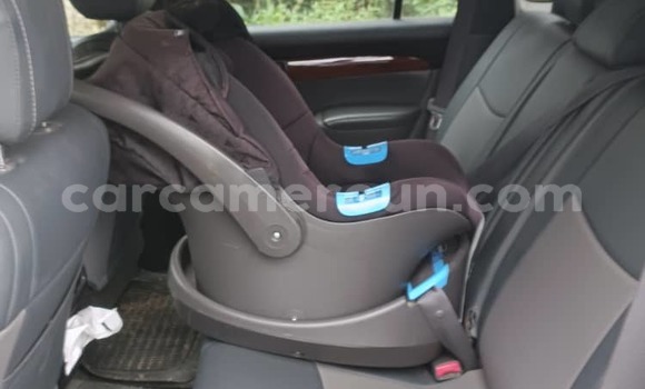 Sayi Na hannu Toyota Land Cruiser Prado Azurfa Mota in Douala a Ƙasar Kamaru Sayi Na hannu Toyota Land Cruiser Prado Azurfa Mota in Douala a Ƙasar Kamaru