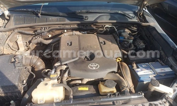 Sayi Na hannu Toyota Hiluxe VIGO Azurfa Mota in Douala a Ƙasar Kamaru Sayi Na hannu Toyota Hiluxe VIGO Azurfa Mota in Douala a Ƙasar Kamaru