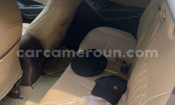 Buy Import Hyundai Santa Fe White Car in Douala in Littoral Cameroon Buy Import Hyundai Santa Fe White Car in Douala in Littoral Cameroon