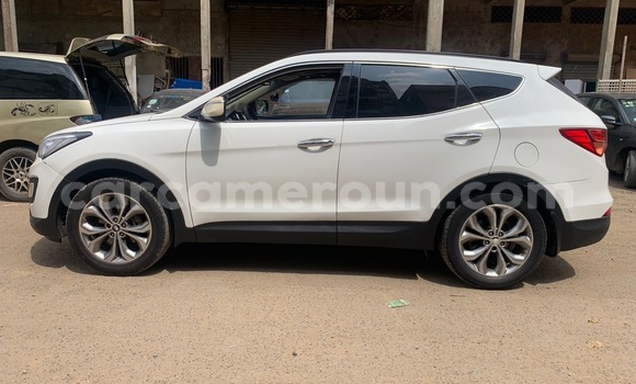 Buy Import Hyundai Santa Fe White Car in Douala in Littoral Cameroon Buy Import Hyundai Santa Fe White Car in Douala in Littoral Cameroon