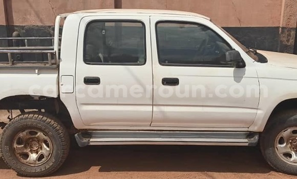 Buy Used Toyota Hilux White Car in Yaounde in Central Cameroon