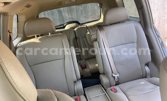 Sayi Imported Toyota Highlander Sauran Mota in Douala a Ƙasar Kamaru Sayi Imported Toyota Highlander Sauran Mota in Douala a Ƙasar Kamaru