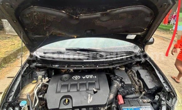 Sayi Na hannu Toyota Auris Black Mota in Douala a Ƙasar Kamaru Sayi Na hannu Toyota Auris Black Mota in Douala a Ƙasar Kamaru