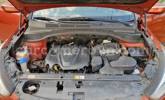 Buy Used Hyundai Santa Fe Red Car in Yaounde in Central Cameroon Buy Used Hyundai Santa Fe Red Car in Yaounde in Central Cameroon