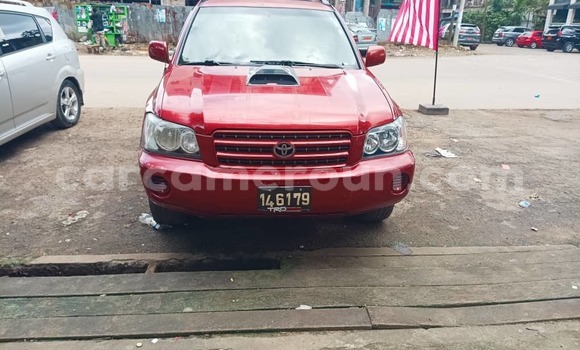 Sayi Na hannu Toyota Highlander Red Mota in Douala a Ƙasar Kamaru
