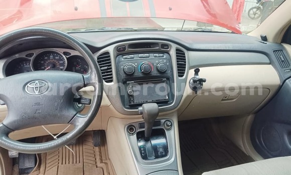 Acheter Occasion Voiture Toyota Highlander Rouge à Douala, Littoral Cameroon Acheter Occasion Voiture Toyota Highlander Rouge à Douala, Littoral Cameroon