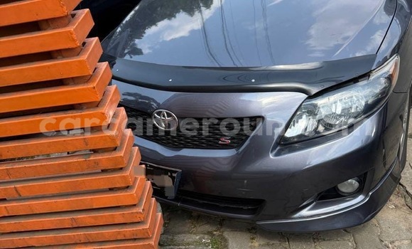 Sayi Imported Toyota Corolla Sauran Mota in Douala a Ƙasar Kamaru