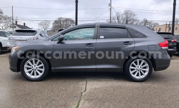 Sayi Na hannu Toyota Venza Black Mota in Douala a Ƙasar Kamaru Sayi Na hannu Toyota Venza Black Mota in Douala a Ƙasar Kamaru