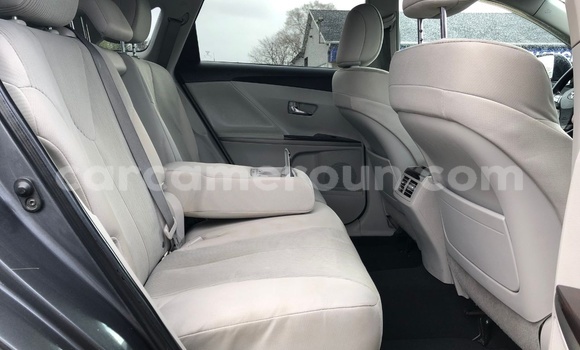 Sayi Na hannu Toyota Venza Black Mota in Douala a Ƙasar Kamaru Sayi Na hannu Toyota Venza Black Mota in Douala a Ƙasar Kamaru