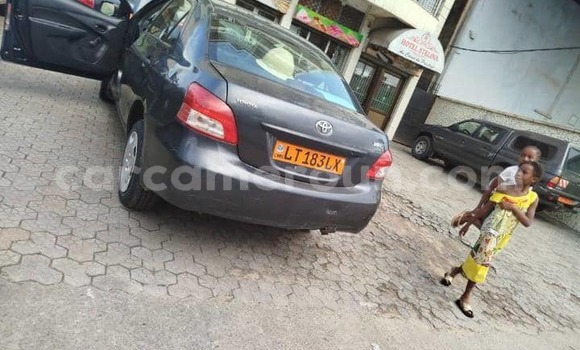 Acheter Occasion Voiture Toyota Yaris Noir à Douala, Littoral Cameroon Acheter Occasion Voiture Toyota Yaris Noir à Douala, Littoral Cameroon