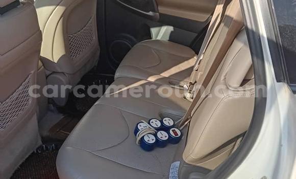 Acheter Occasion Voiture Toyota RAV4 Blanc à Yaoundé, Central Cameroon Acheter Occasion Voiture Toyota RAV4 Blanc à Yaoundé, Central Cameroon