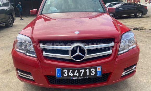 Sayi Imported Mercedes‒Benz GLK–Class Red Mota in Douala a Ƙasar Kamaru Sayi Imported Mercedes‒Benz GLK–Class Red Mota in Douala a Ƙasar Kamaru