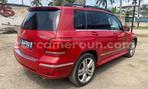 Sayi Imported Mercedes‒Benz GLK–Class Red Mota in Douala a Ƙasar Kamaru Sayi Imported Mercedes‒Benz GLK–Class Red Mota in Douala a Ƙasar Kamaru