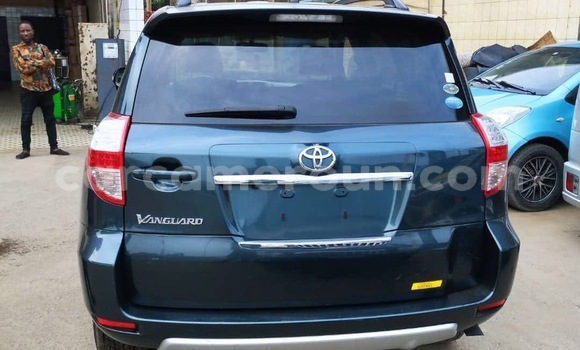 Sayi Imported Toyota Vanguard Sauran Mota in Douala a Ƙasar Kamaru Sayi Imported Toyota Vanguard Sauran Mota in Douala a Ƙasar Kamaru