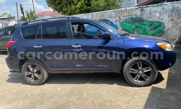 Acheter Occasion Voiture Toyota RAV4 Bleu à Douala, Littoral Cameroon Acheter Occasion Voiture Toyota RAV4 Bleu à Douala, Littoral Cameroon