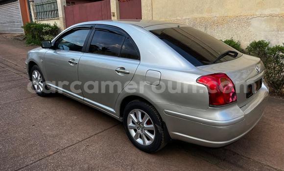 Sayi Na hannu Toyota Avensis Azurfa Mota in Yaounde a Babban Kamaru Sayi Na hannu Toyota Avensis Azurfa Mota in Yaounde a Babban Kamaru