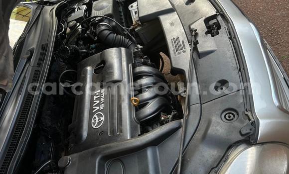 Sayi Na hannu Toyota Avensis Azurfa Mota in Yaounde a Babban Kamaru Sayi Na hannu Toyota Avensis Azurfa Mota in Yaounde a Babban Kamaru