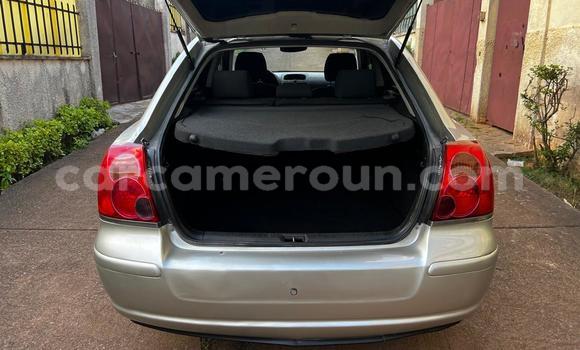 Sayi Na hannu Toyota Avensis Azurfa Mota in Yaounde a Babban Kamaru Sayi Na hannu Toyota Avensis Azurfa Mota in Yaounde a Babban Kamaru