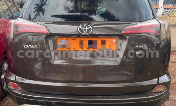 Acheter Occasion Voiture Toyota RAV4 Marron à Yaoundé, Central Cameroon Acheter Occasion Voiture Toyota RAV4 Marron à Yaoundé, Central Cameroon