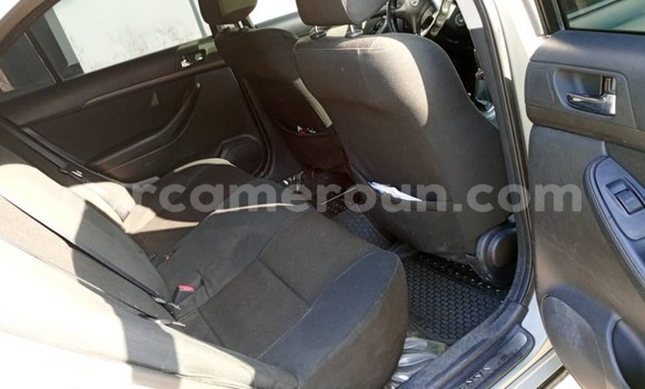 Acheter Occasion Voiture Toyota Avensis Gris à Douala, Littoral Cameroon Acheter Occasion Voiture Toyota Avensis Gris à Douala, Littoral Cameroon