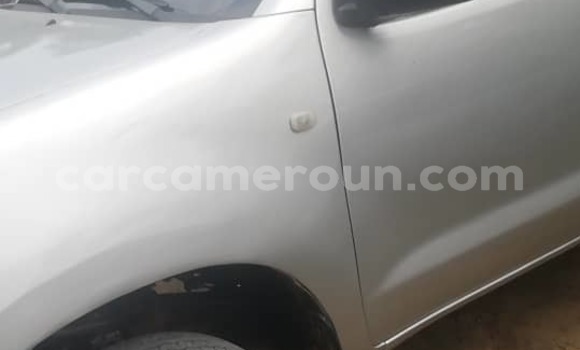 Sayi Na hannu Toyota Vigo Azurfa Mota in Douala a Ƙasar Kamaru Sayi Na hannu Toyota Vigo Azurfa Mota in Douala a Ƙasar Kamaru
