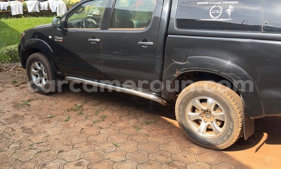 Acheter Neuf Voiture Toyota Hilux Noir à Yaoundé, Central Cameroon Acheter Neuf Voiture Toyota Hilux Noir à Yaoundé, Central Cameroon