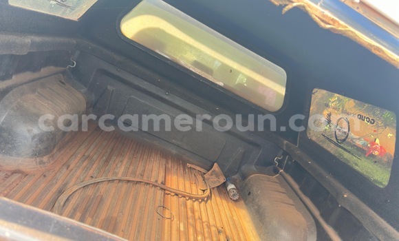 Acheter Neuf Voiture Toyota Hilux Noir à Yaoundé, Central Cameroon Acheter Neuf Voiture Toyota Hilux Noir à Yaoundé, Central Cameroon