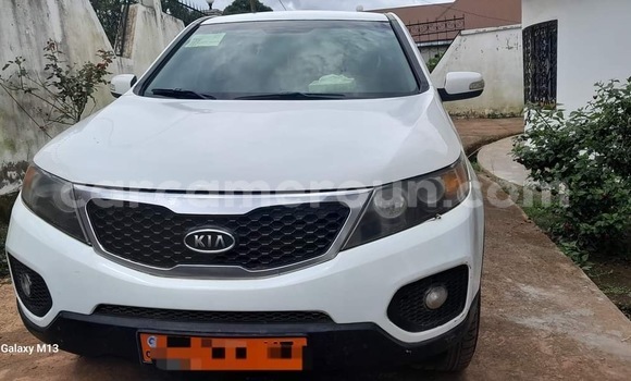 Sayi Na hannu Kia Sorento White Mota in Yaounde a Babban Kamaru Sayi Na hannu Kia Sorento White Mota in Yaounde a Babban Kamaru