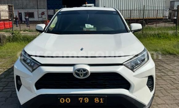 Acheter Import Voiture Toyota RAV4 Blanc à Douala, Littoral Cameroon Acheter Import Voiture Toyota RAV4 Blanc à Douala, Littoral Cameroon