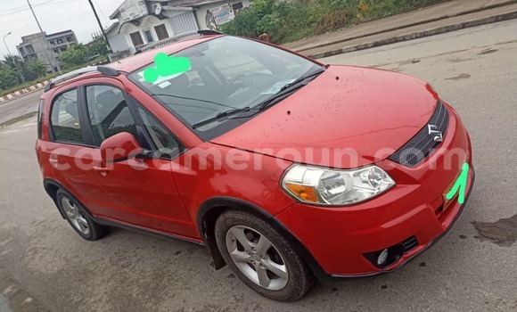 Sayi Na hannu Suzuki Swift Red Mota in Douala a Ƙasar Kamaru