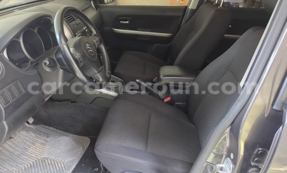 Sayi Na hannu Suzuki Vitara Azurfa Mota in Douala a Ƙasar Kamaru Sayi Na hannu Suzuki Vitara Azurfa Mota in Douala a Ƙasar Kamaru