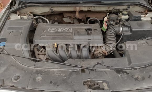 Sayi Na hannu Toyota Avensis Azurfa Mota in Douala a Ƙasar Kamaru Sayi Na hannu Toyota Avensis Azurfa Mota in Douala a Ƙasar Kamaru