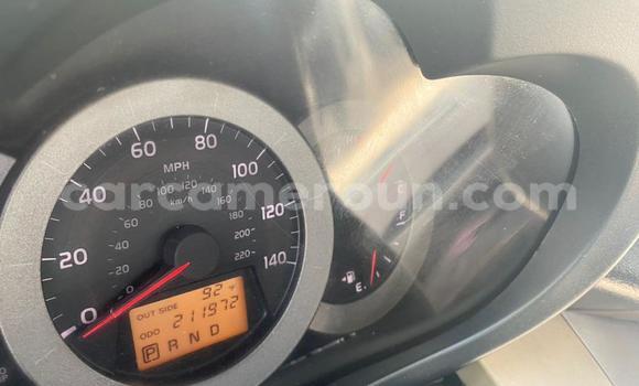 Sayi Na hannu Toyota RAV4 Blue Mota in Douala a Ƙasar Kamaru Sayi Na hannu Toyota RAV4 Blue Mota in Douala a Ƙasar Kamaru