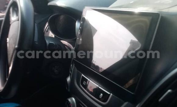 Sayi Na hannu Hyundai Tucson Blue Mota in Douala a Ƙasar Kamaru Sayi Na hannu Hyundai Tucson Blue Mota in Douala a Ƙasar Kamaru