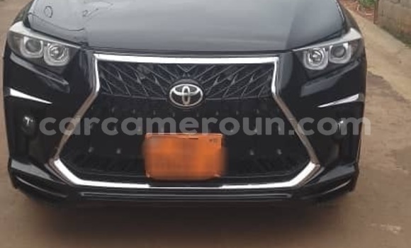 Sayi Sabo Toyota Highlander Black Mota in Yaounde a Babban Kamaru