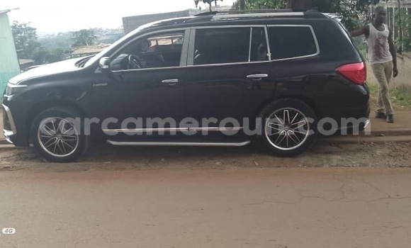 Acheter Neuf Voiture Toyota Highlander Noir à Yaoundé, Central Cameroon Acheter Neuf Voiture Toyota Highlander Noir à Yaoundé, Central Cameroon