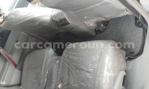 Acheter Neuf Voiture Toyota Highlander Noir à Yaoundé, Central Cameroon Acheter Neuf Voiture Toyota Highlander Noir à Yaoundé, Central Cameroon