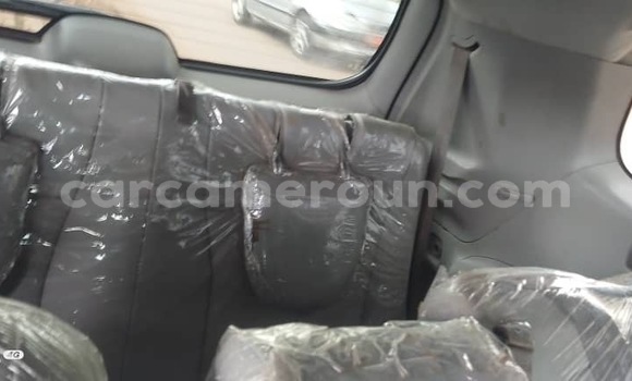 Acheter Neuf Voiture Toyota Highlander Noir à Yaoundé, Central Cameroon Acheter Neuf Voiture Toyota Highlander Noir à Yaoundé, Central Cameroon