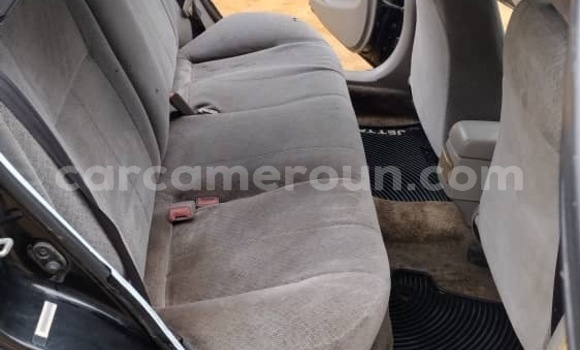 Acheter Occasion Voiture Toyota Corolla Noir à Douala, Littoral Cameroon Acheter Occasion Voiture Toyota Corolla Noir à Douala, Littoral Cameroon
