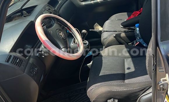 Acheter Occasion Voiture Toyota Corolla Verso Bleu à Douala, Littoral Cameroon Acheter Occasion Voiture Toyota Corolla Verso Bleu à Douala, Littoral Cameroon